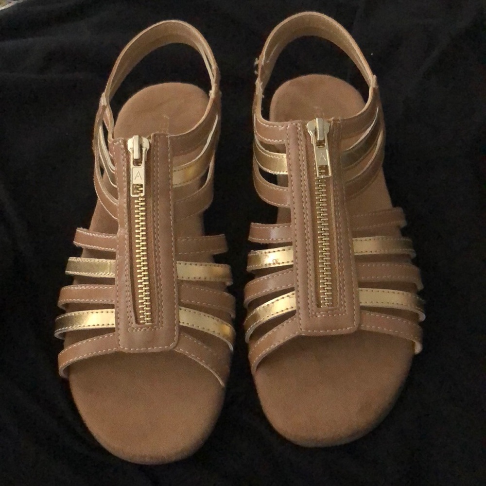 Aerosoles metallic gold/tan sandals